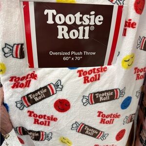 Tootsie Roll - White with Multicolor Print blanket